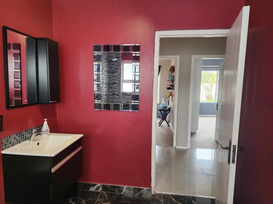 3 Bedroom Property for Sale in Summerstrand Eastern Cape